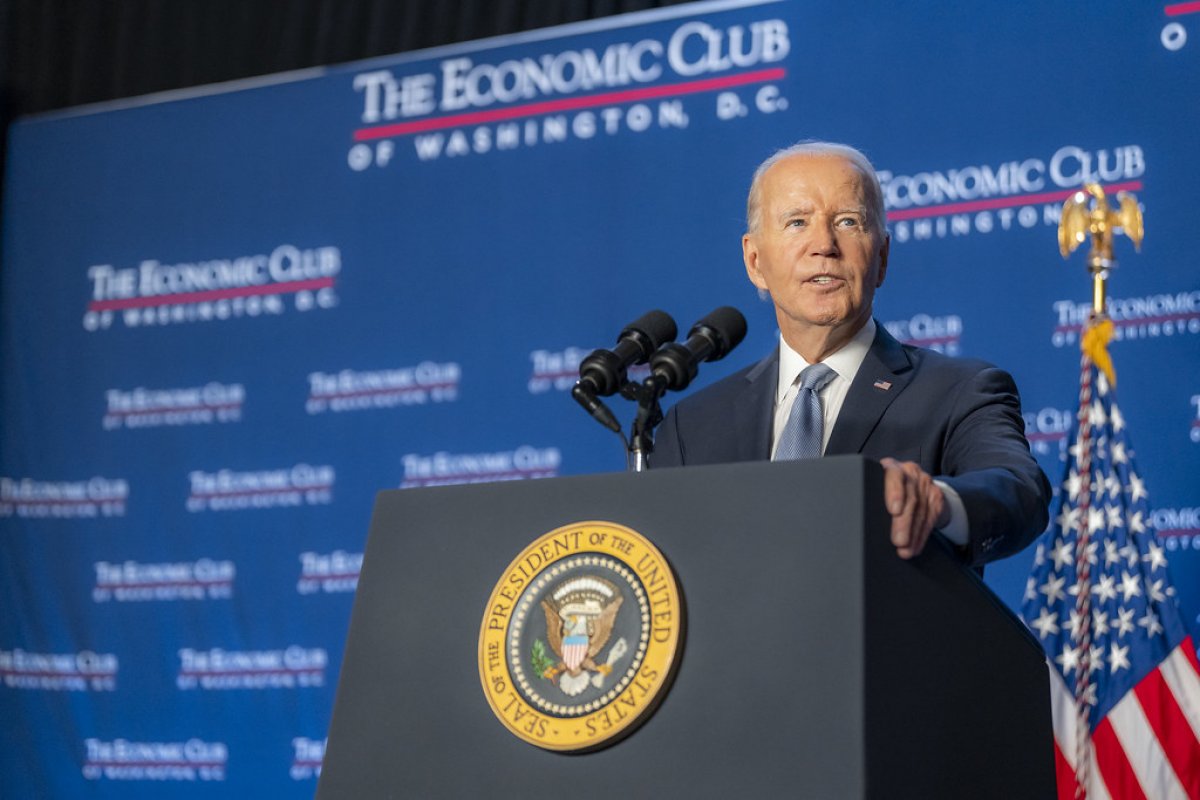 Biden anuncia que EUA vão facilitar armas de longo alcance à Ucrânia