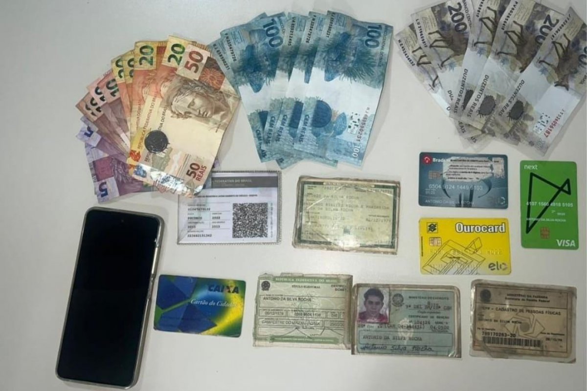 Homem é preso em flagrante com dinheiro falso em Camaçari