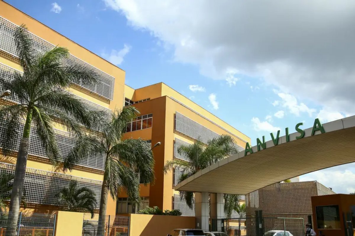 Anvisa prorroga proibição da venda e uso de produtos à base de fenol