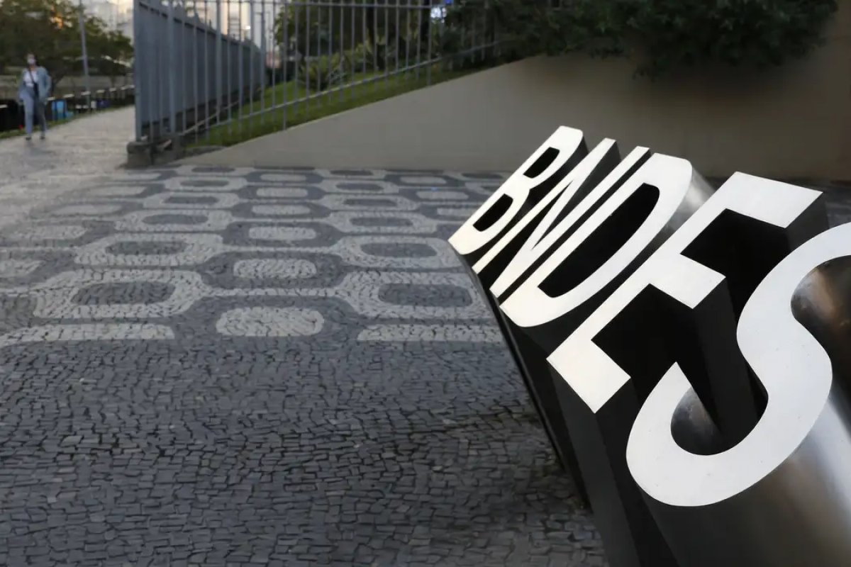 BNDES anuncia R$ 100 bi a MEIs e MPMEs em programa de garantia de crédito