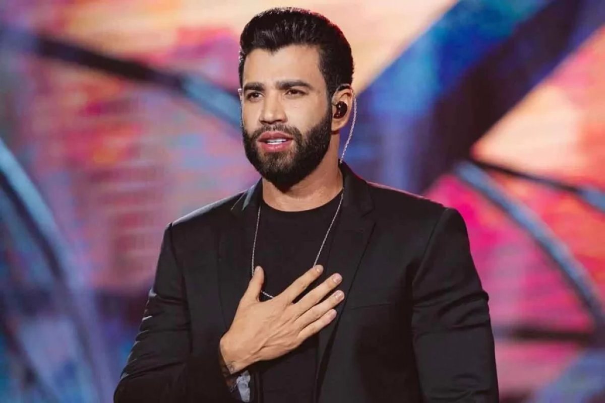 Gusttavo Lima se defende em live sobre investigações de lavagem de dinheiro