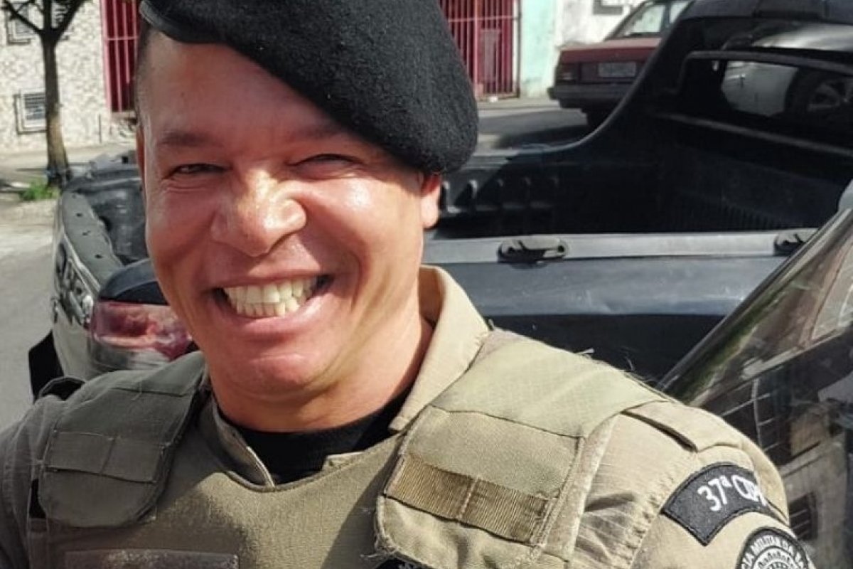 Policial militar que matou colega a tiros após discussão em bar de Salvador é solto em audiência de custódia