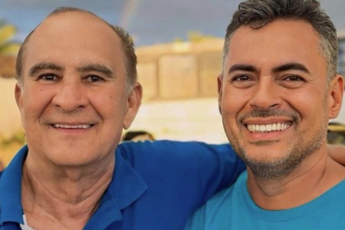 Vídeo: Eleição em Serrinha: candidato a prefeito Ferreirinha é flagrado contando grande quantia em dinheiro