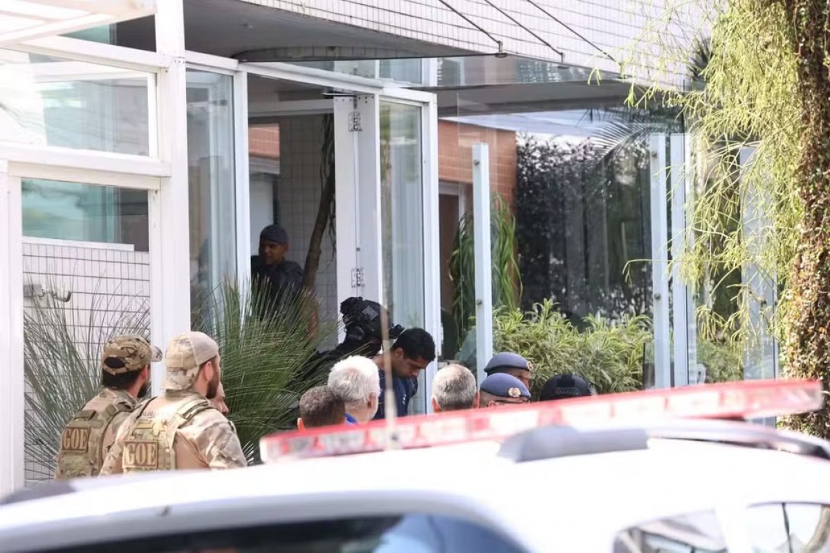 Criminosos são presos após invadirem condomínio de luxo tendo como alvo goleiro do Santos