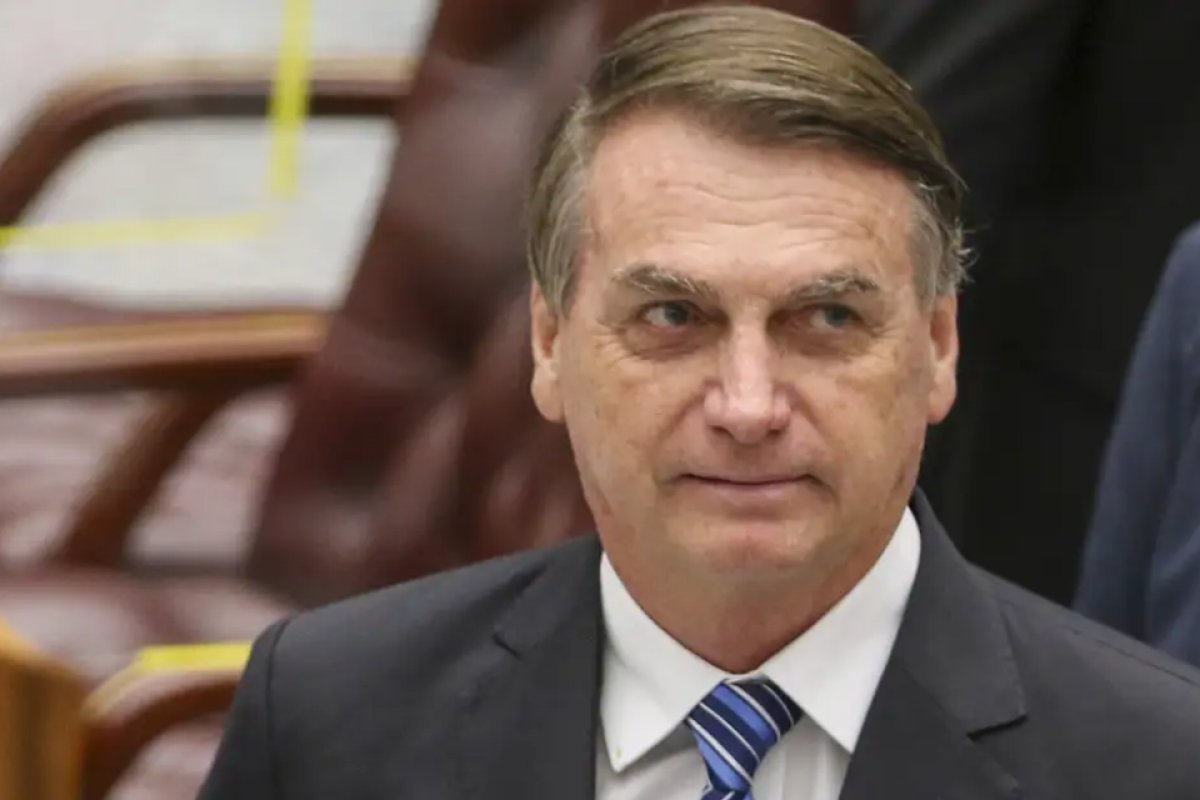 Bolsonaro poderá votar nas eleições mesmo inelegível até 2030?; entenda