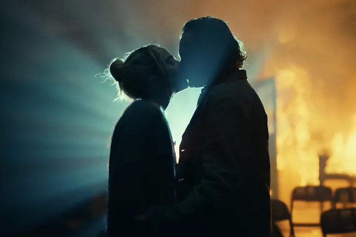 "Harlequin": Lady Gaga revela que Joaquin Phoenix ouviu novo álbum dela antes de lançamento