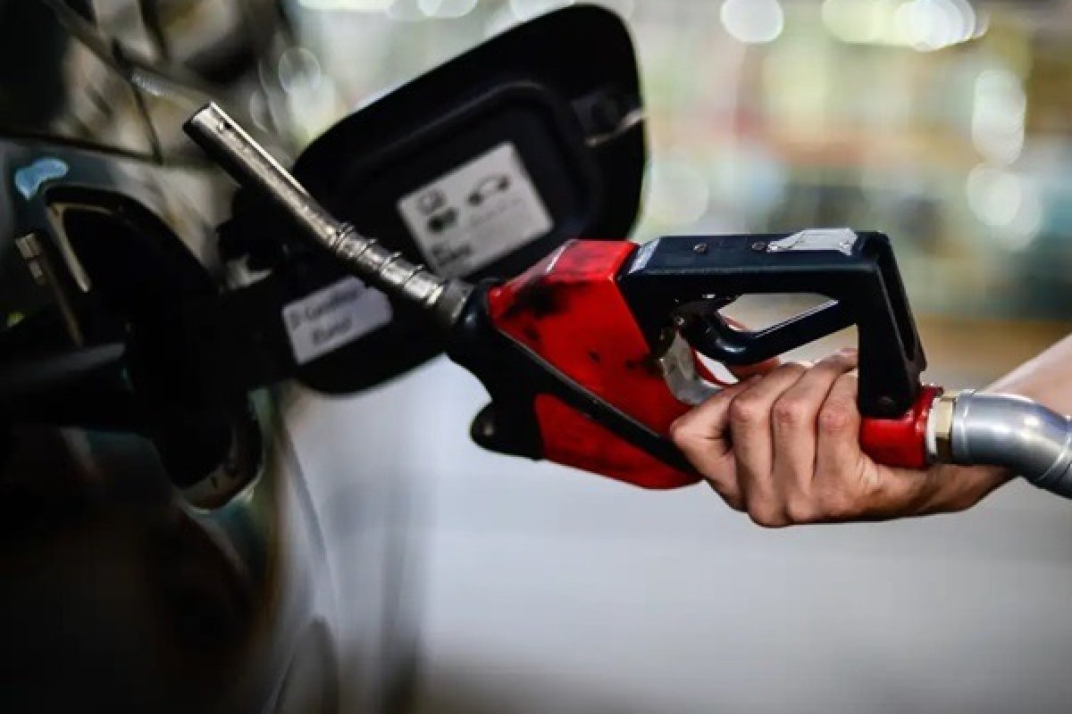 Acelen anuncia redução no preço da gasolina na Bahia