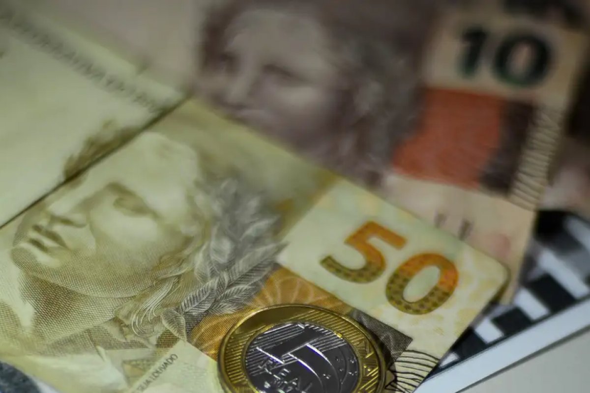 Quase 4 a cada 10 depósitos de dinheiro esquecido são de até R$ 1