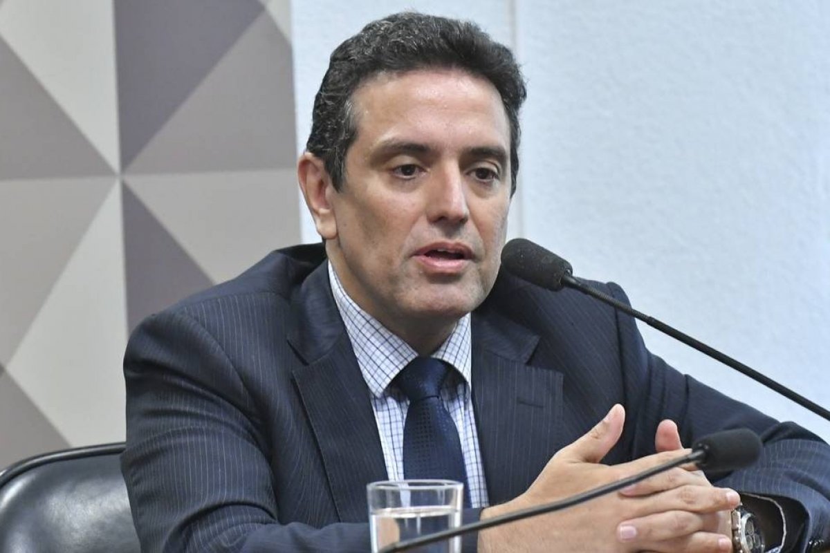 Novo presidente do INSS acredita que órgão não precisa de mais servidores