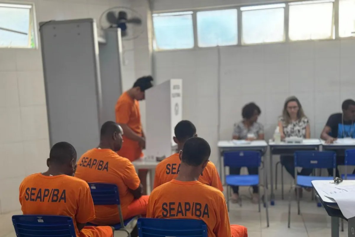 Mais de 600 presos provisórios são aptos a votar neste domingo (6) na Bahia