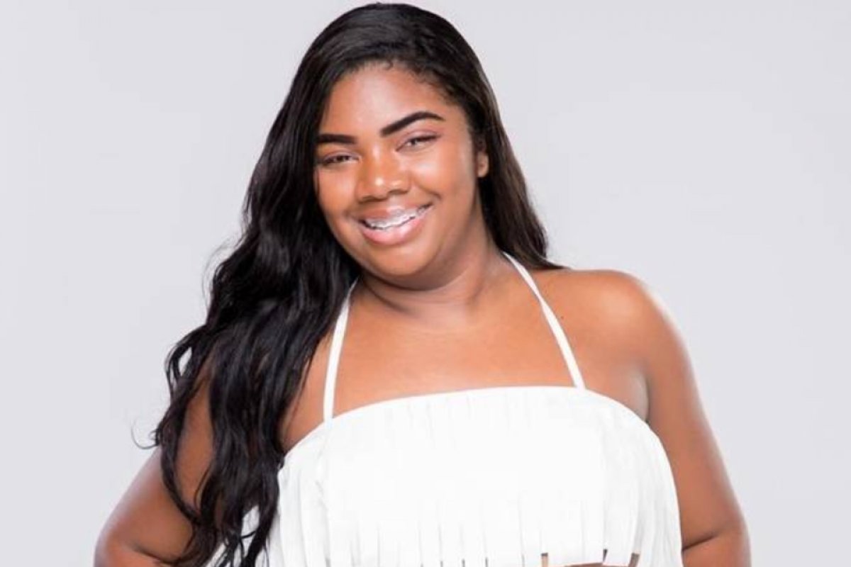 Raquel Brito é eliminada de A Fazenda 16 por recomendação médica