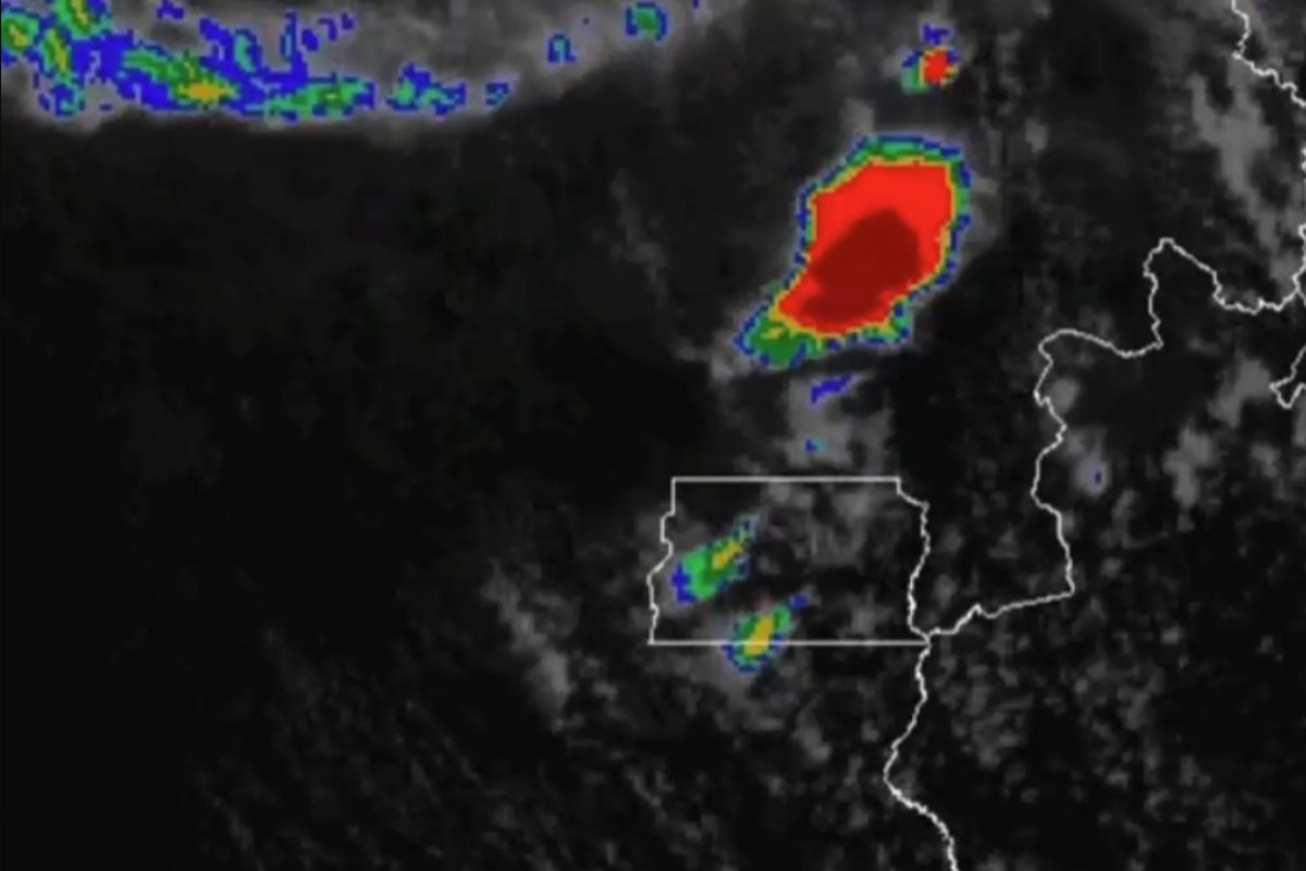 Vídeo: Depois de 167 dias de seca, Brasília registra chuva nesta segunda-feira (7)