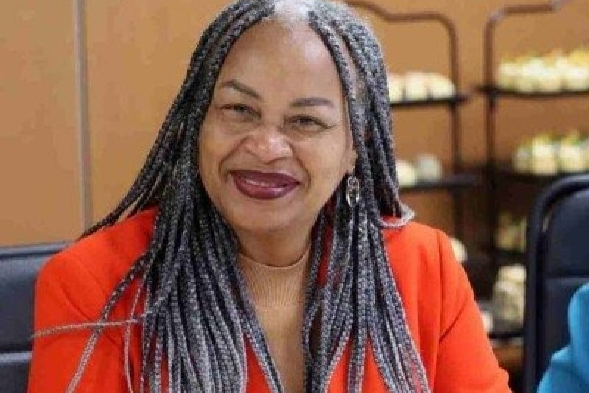 Olívia Santana minimiza derrotas do PT e destaca conquistas do PCdoB em 15 cidades baianas: 'se consolida como força política'