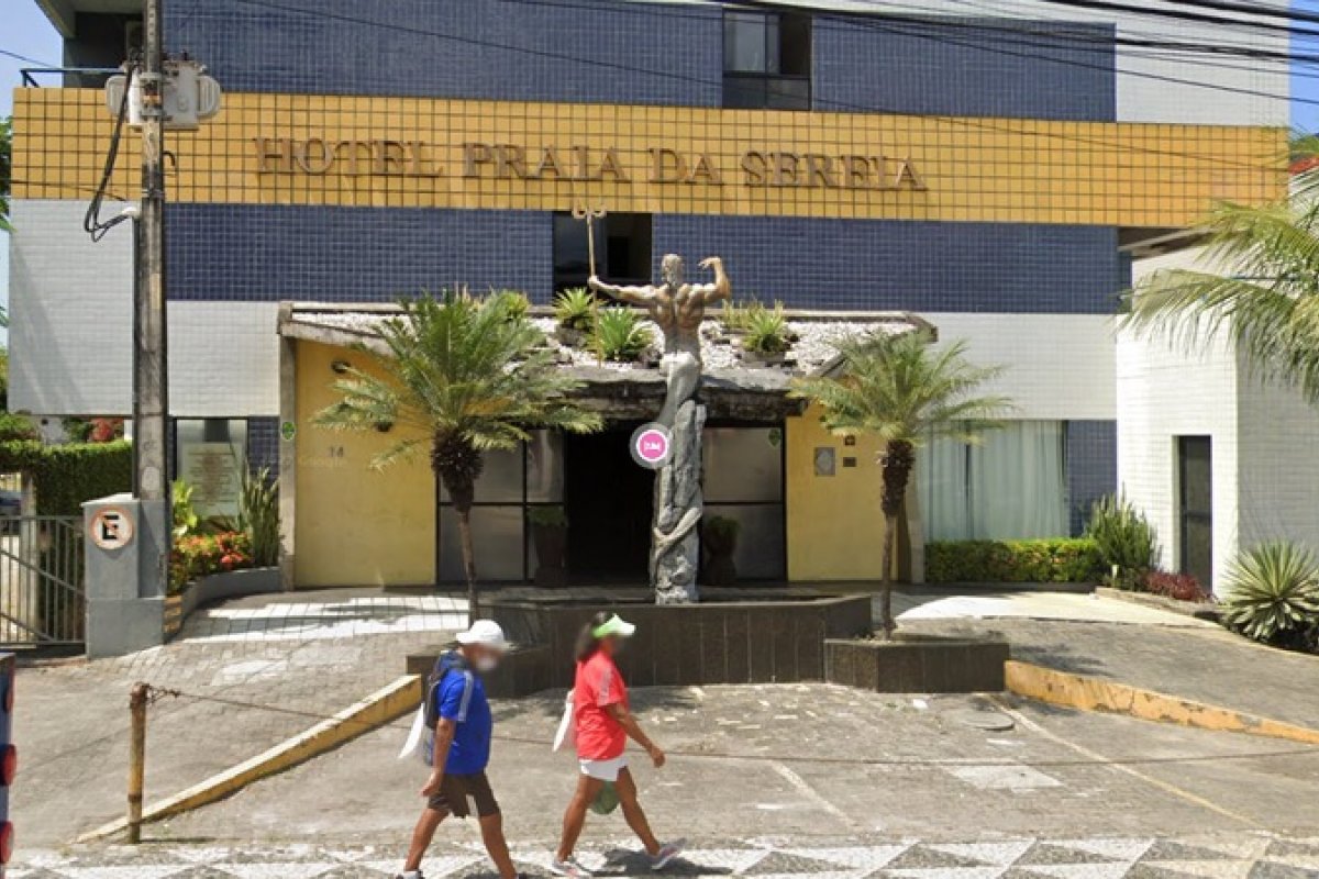 Mulher é encontrada morta em quarto de hotel no bairro de Itapuã, em Salvador