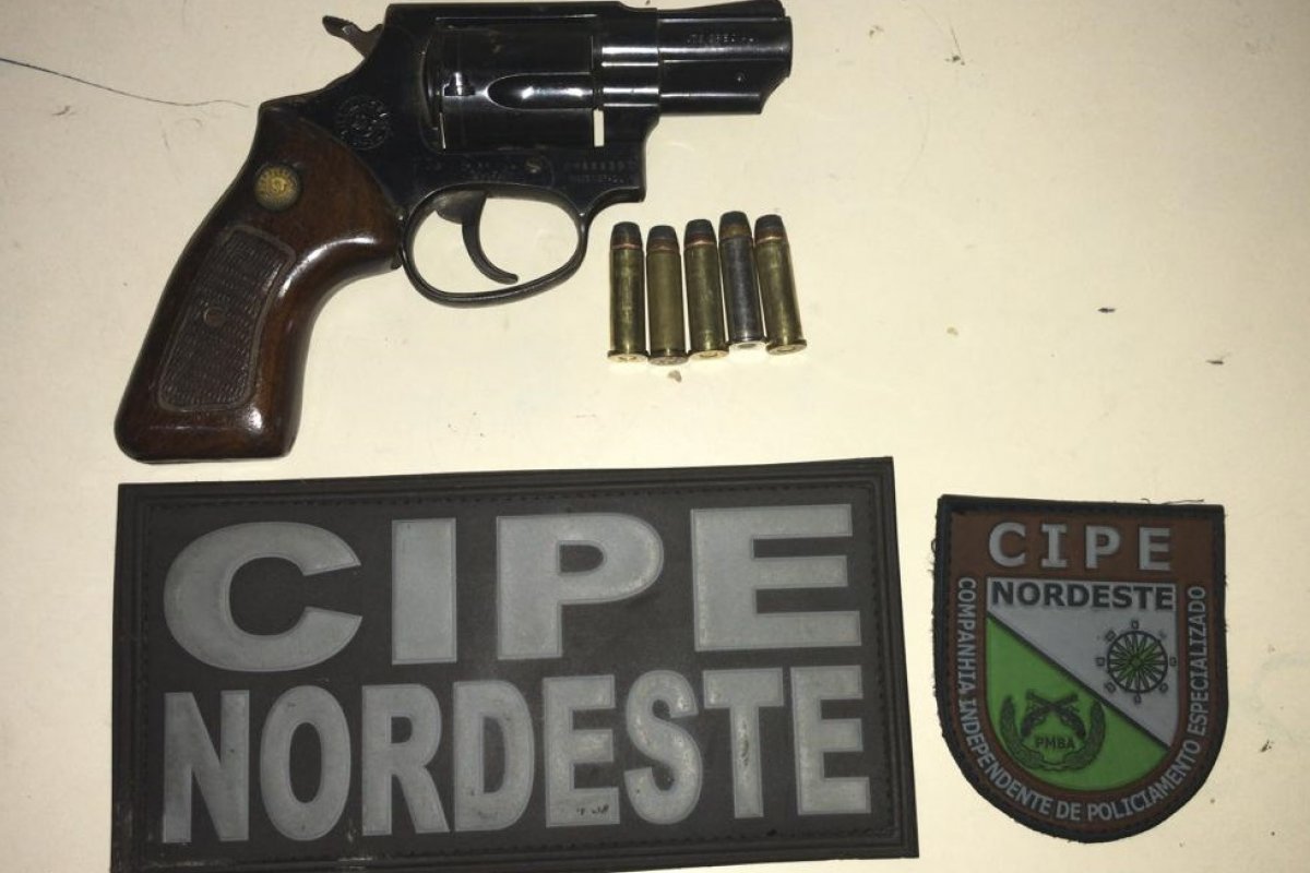 Homem acusado de cometer vários homicídios é preso armado no nordeste da Bahia