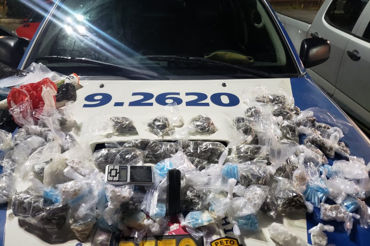 Suspeito de tráfico é preso com mais de mil porções de drogas em Salvador