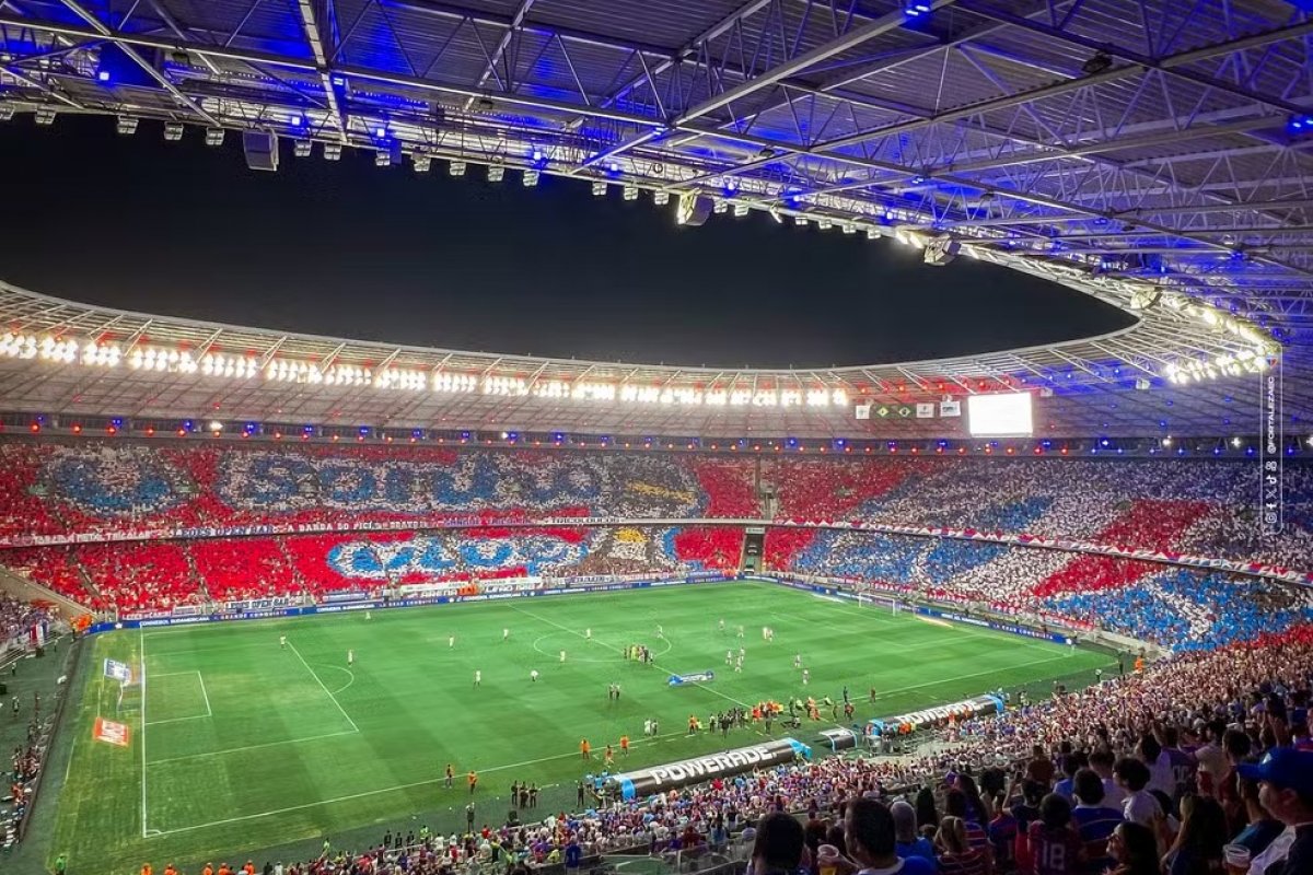 Fortaleza é multado pela Conmebol após mosaico com bandeirinhas em jogo no Castelão pela Sul-Americana