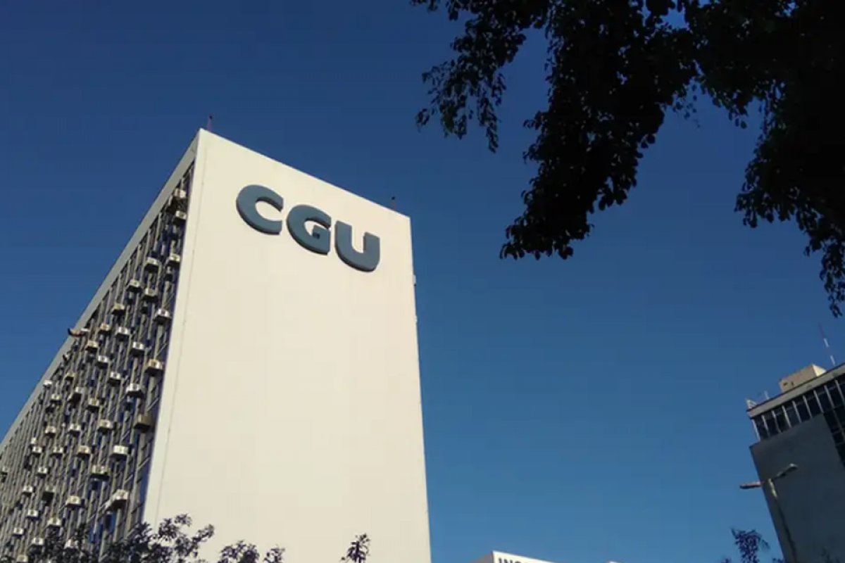 Sem acordo sobre reajuste, servidores do Tesouro vão à Justiça para entregar cargos