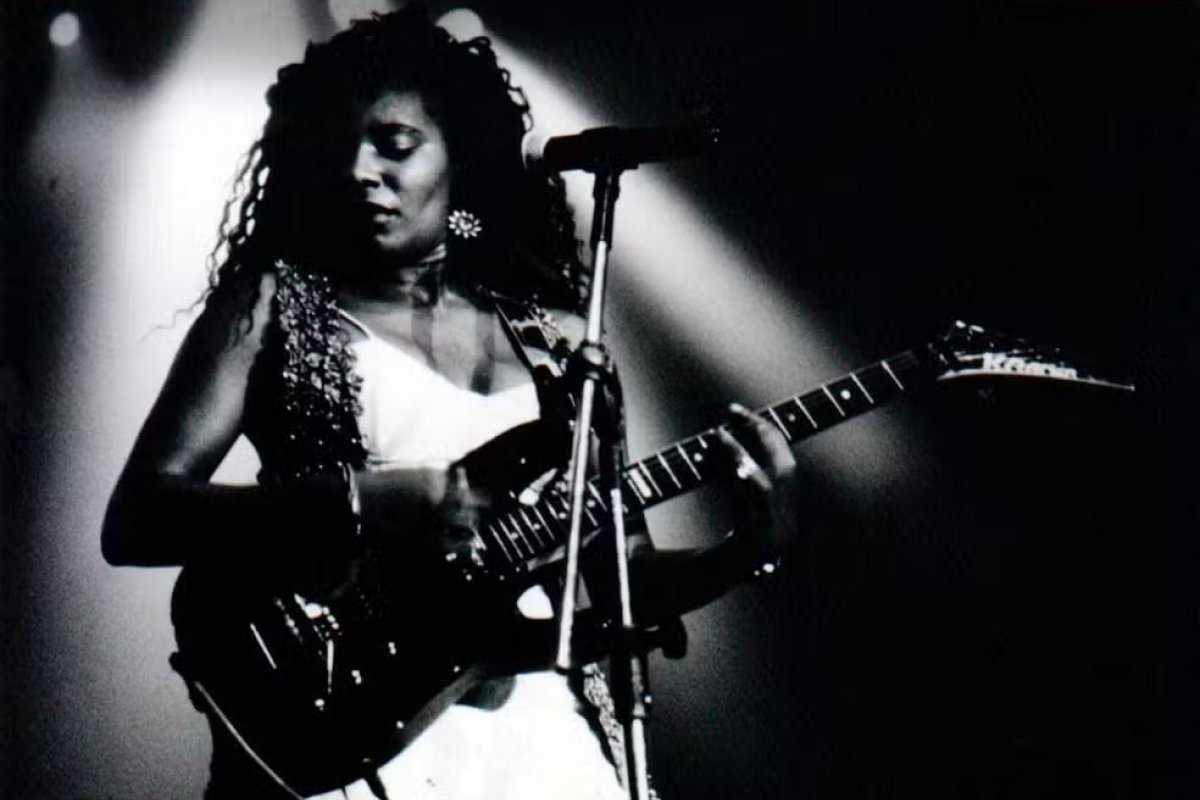 Margareth Menezes relança álbuns clássicos de carreira nas plataformas digitais