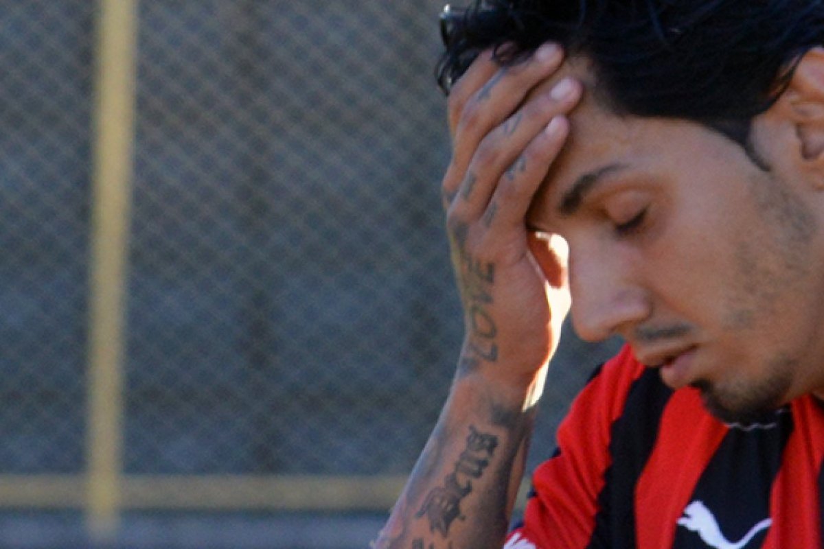 Juíza decreta prisão de Victor Ramos por dívida de pensão alimentícia