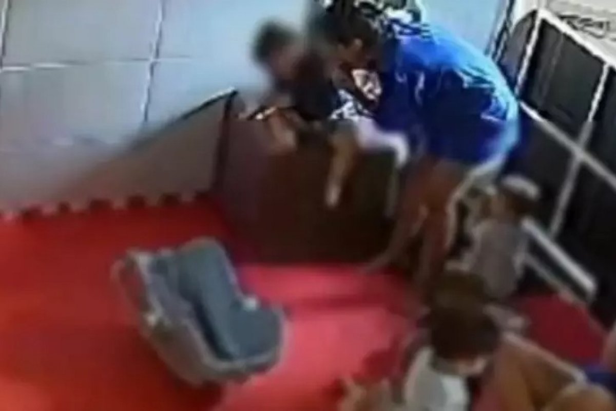 Auxiliar morde criança de um ano em berçário de MG; 'me destruiu', diz mãe da criança