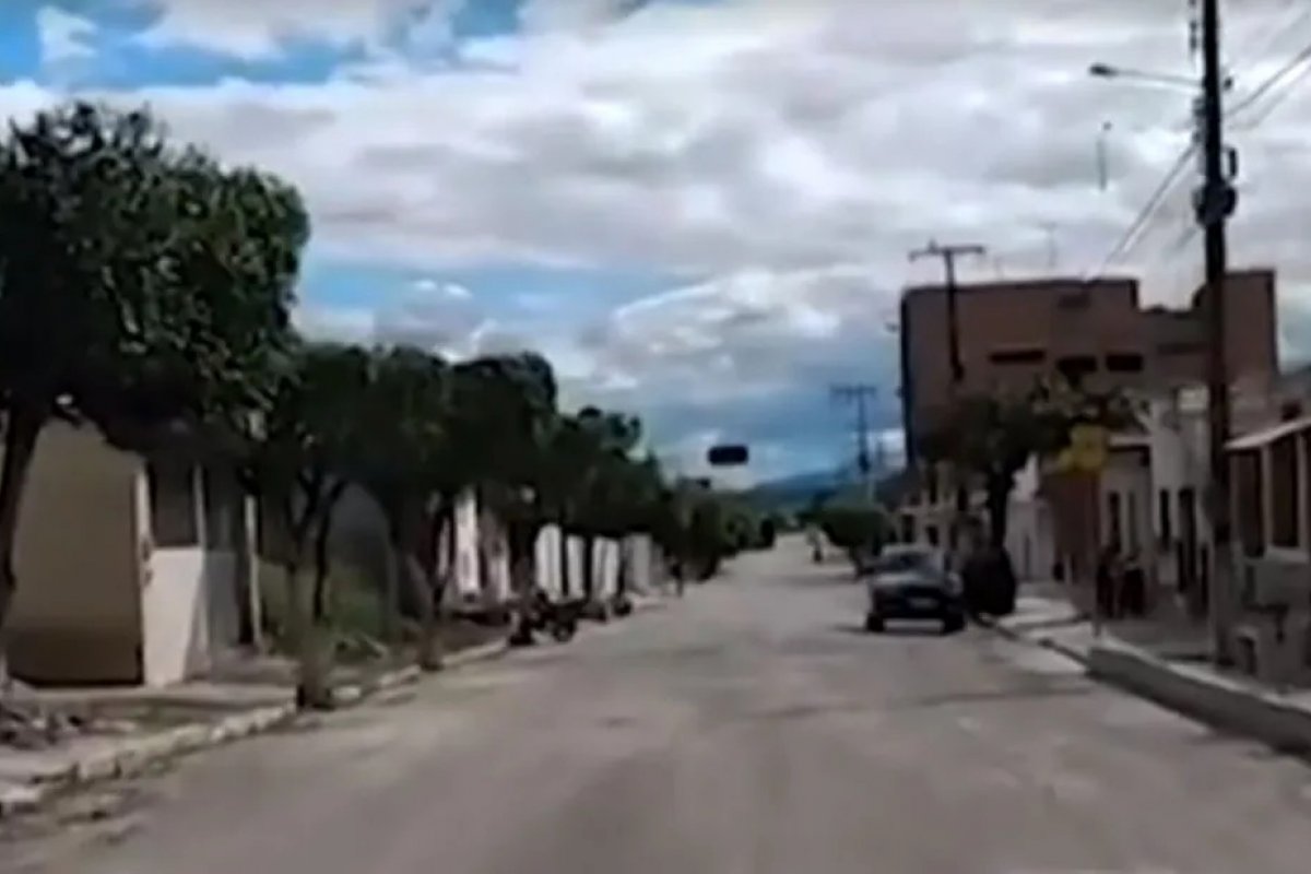 Dupla mata homem e deixa outras três pessoas feridas no norte da Bahia