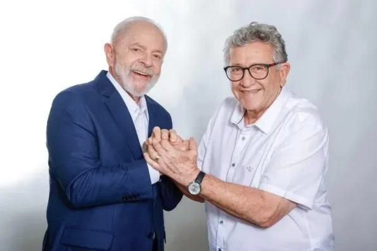 Lula participa do anúncio da expansão do programa Pé-de-Meia na Bahia nesta quinta (17)