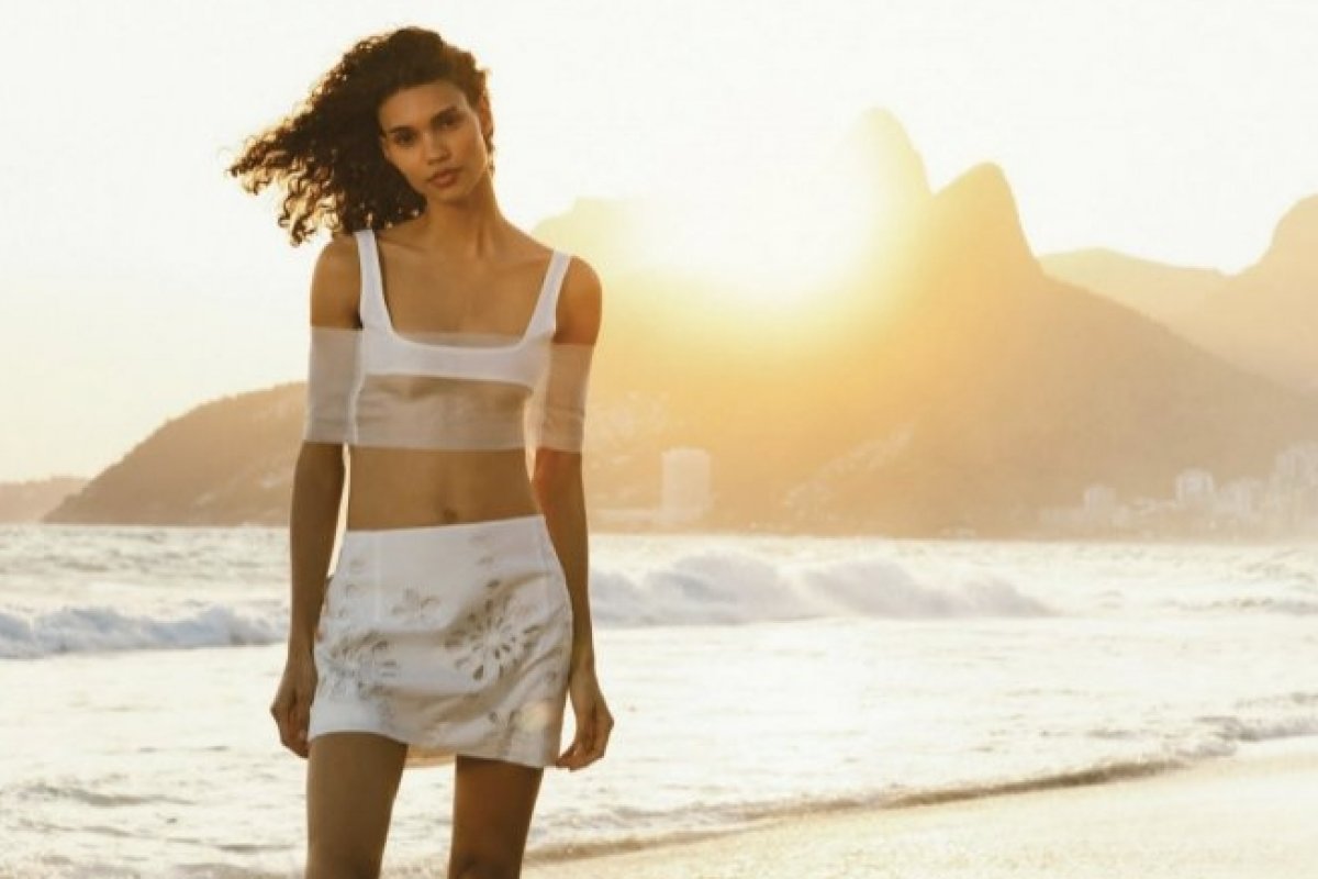 Para celebrar os 25 anos de atuação no Brasil, Zara lança primeira coleção para o mercado brasileiro!