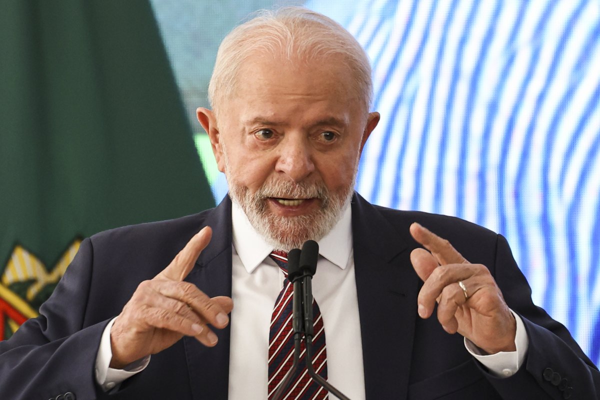 Lula recebe banqueiros e cria grupo de trabalho conjunto para reduzir custo do crédito