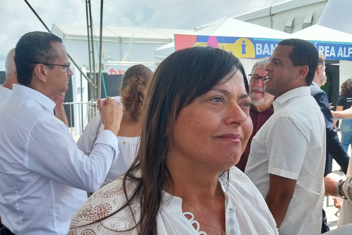 Vídeo: deputada federal defende autonomia administrativa e financeira das universidades estaduais