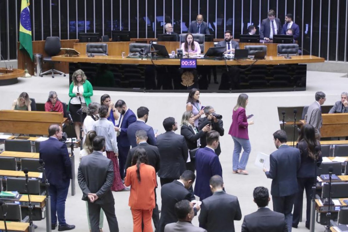 Câmara aprova autorização para prefeitura fiscalizar concessionária de energia