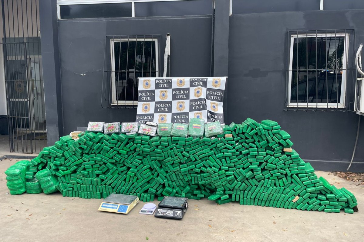 Vídeo: uma tonelada de maconha, crack e cocaína é apreendida durante operação policial na Bahia