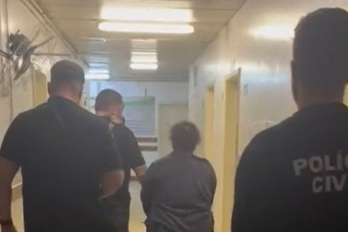 Polícia afirma que mãe suspeita de matar filhas gêmeas pode ter premeditado crime