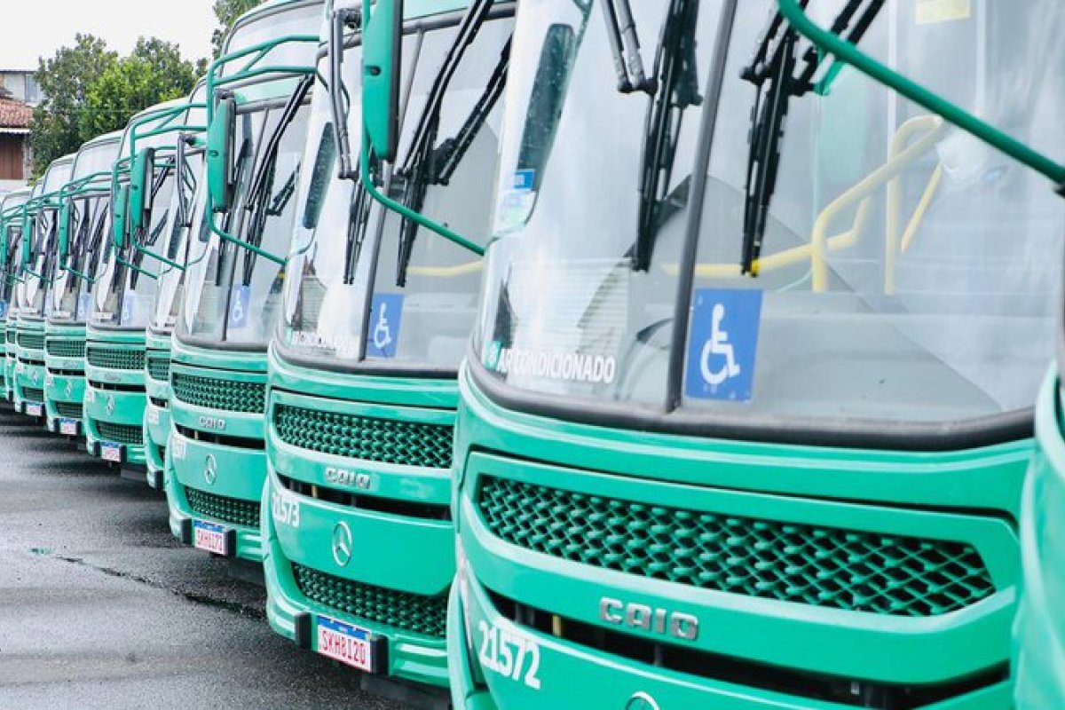 Circulação de ônibus é suspensa no Jardim Santo Inácio, em Salvador, neste sábado (19)