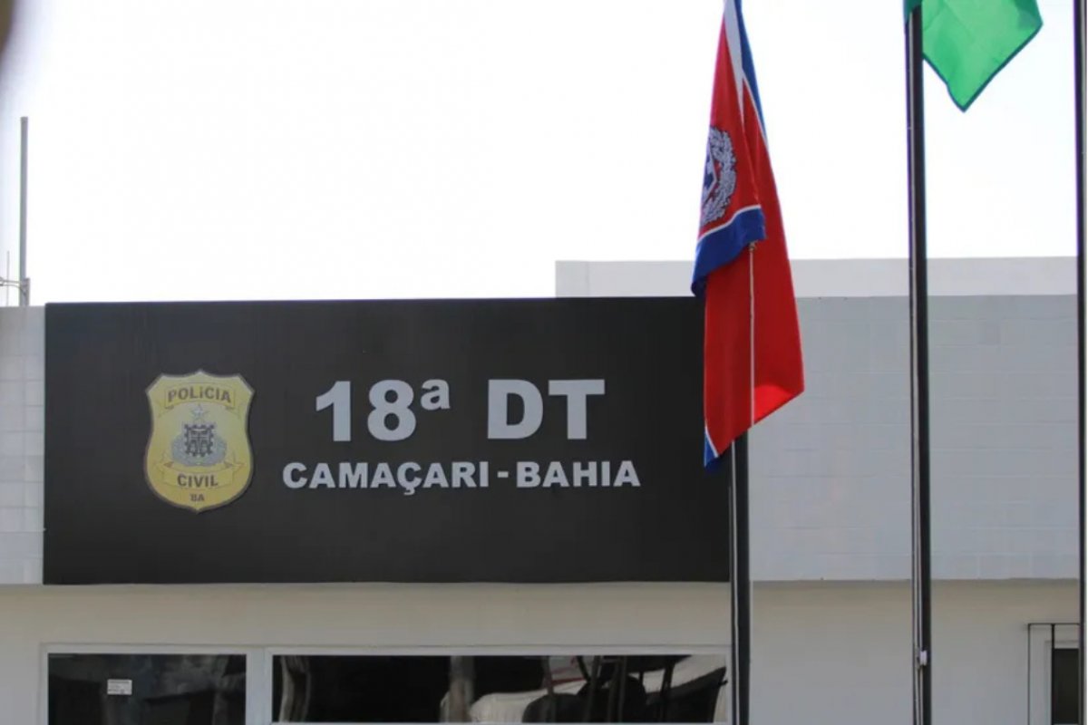 Homem é morto a tiros dentro de casa em Camaçari