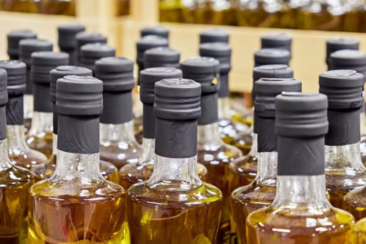 Ministério da Agricultura proíbe a venda de lotes de 12 marcas de azeite de oliva