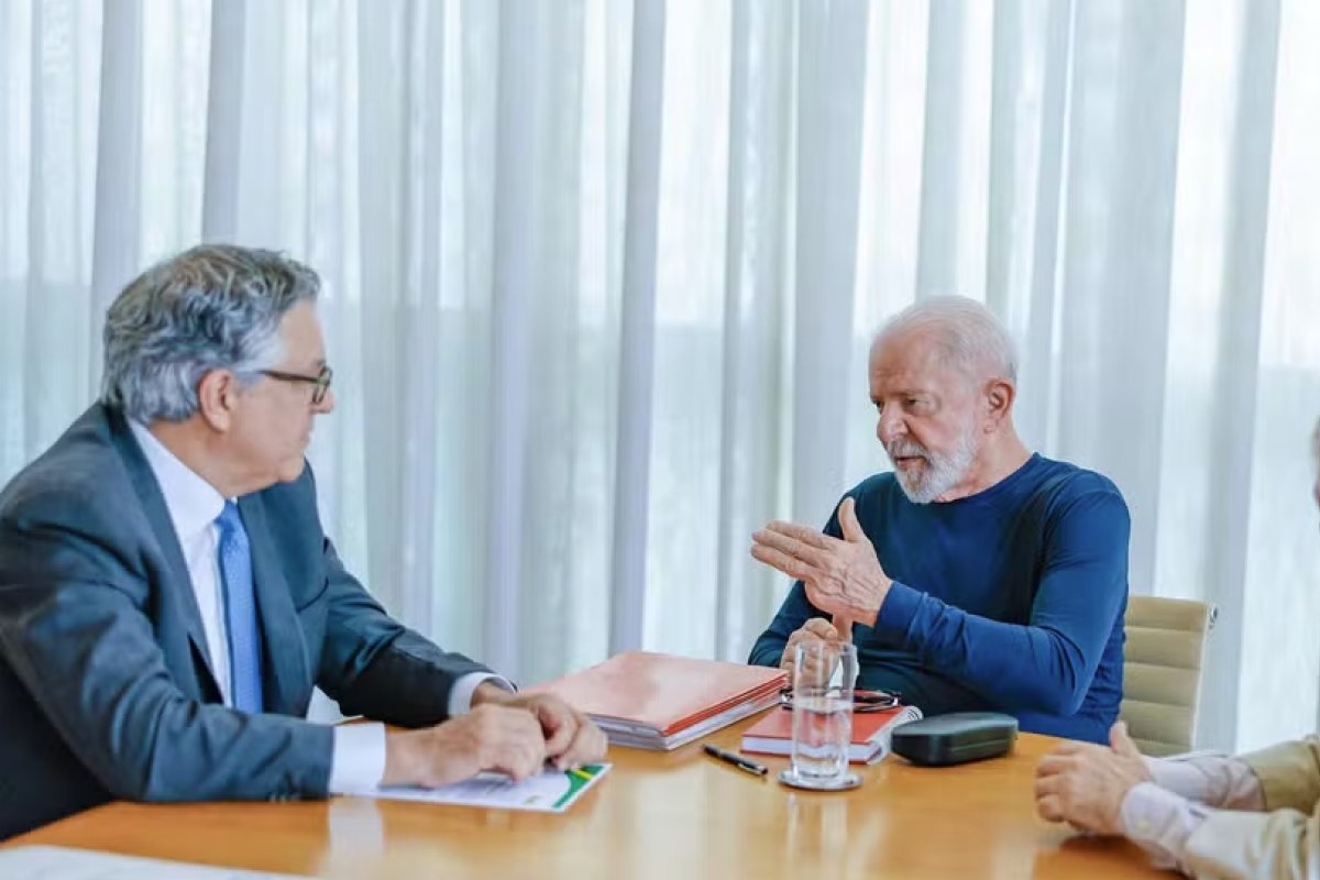 Médicos afirmam que quadro do presidente Lula é estável e permitem retorno ao trabalho