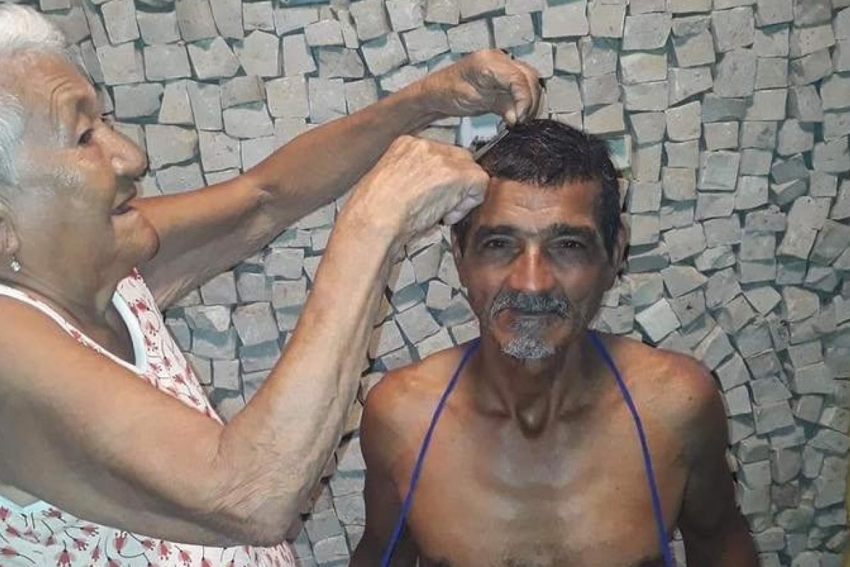 Idoso passa no vestibular para enfermagem