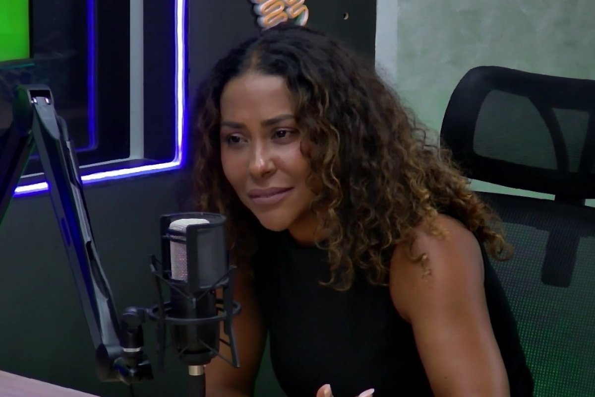 "Tem pontos que não cabem mais serem cantados", diz Ana Mametto sobre demonização de entidades