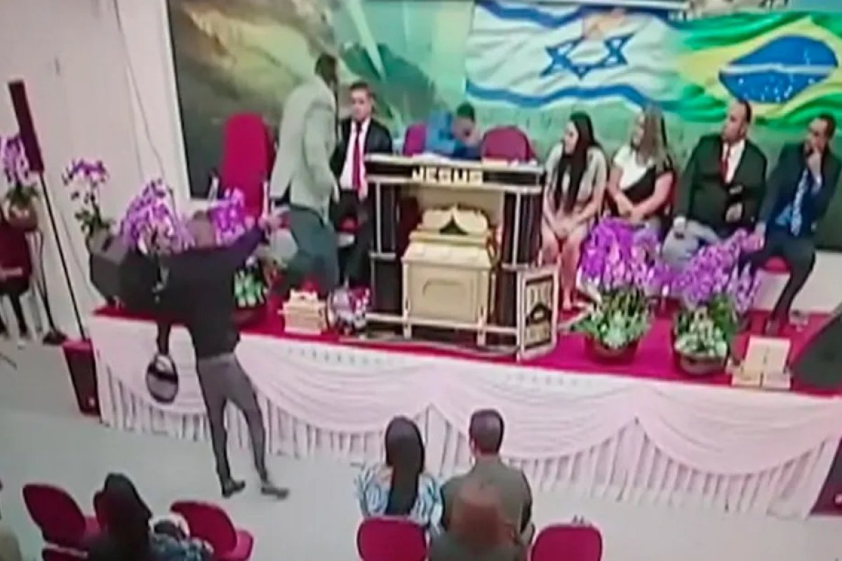 Homem que atirou contra pastor durante culto em igreja de SP morre em confronto com a polícia na BA