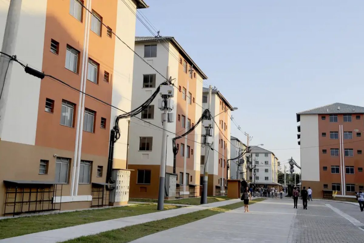 Número de pessoas que moram sozinhas aumenta e chega a 18,9% do total de lares do Brasil, diz Censo