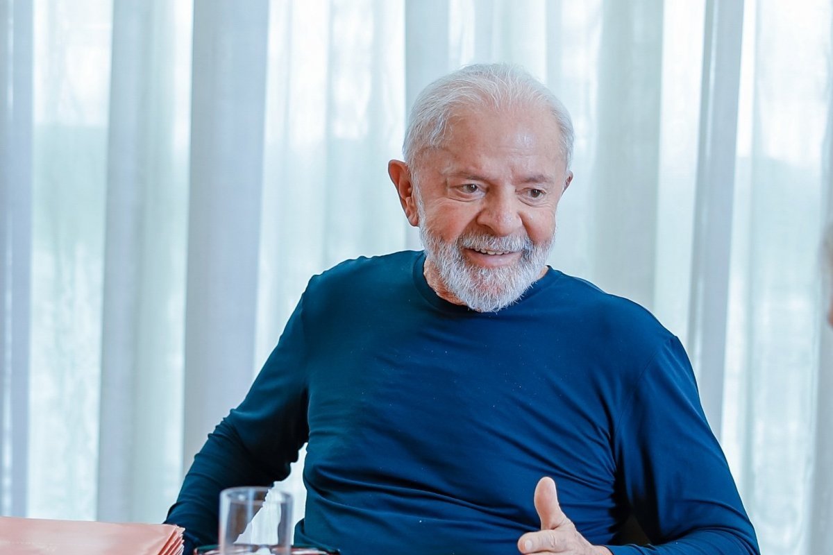 Lula cancela ida à Colômbia para conferência sobre biodiversidade após acidente doméstico