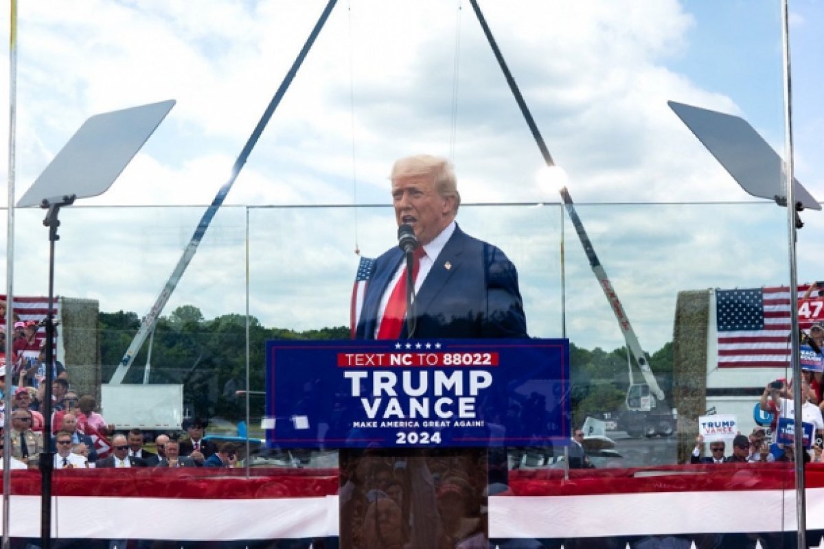 Trump defende fim de Imposto de Renda e fala sobre vida em Marte durante entrevista a podcast