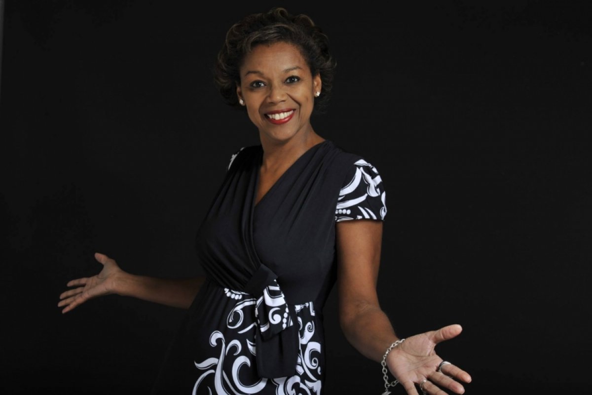 Primeira jornalista negra no telejornal no RS, Julieta Amaral morre por câncer no pâncreas