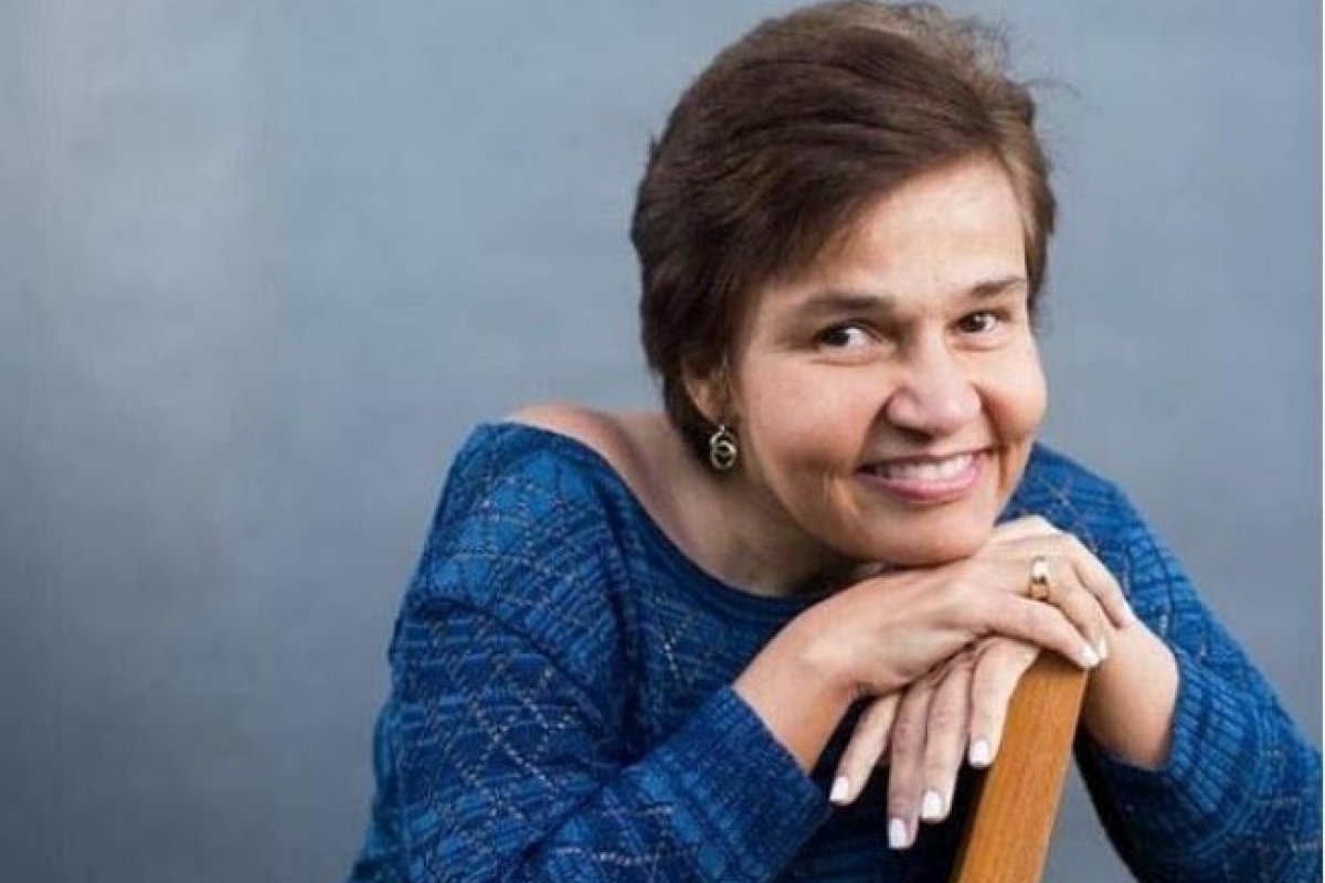 Atriz Claudia Rodrigues sofre convulsão e é encaminhada para a UTI