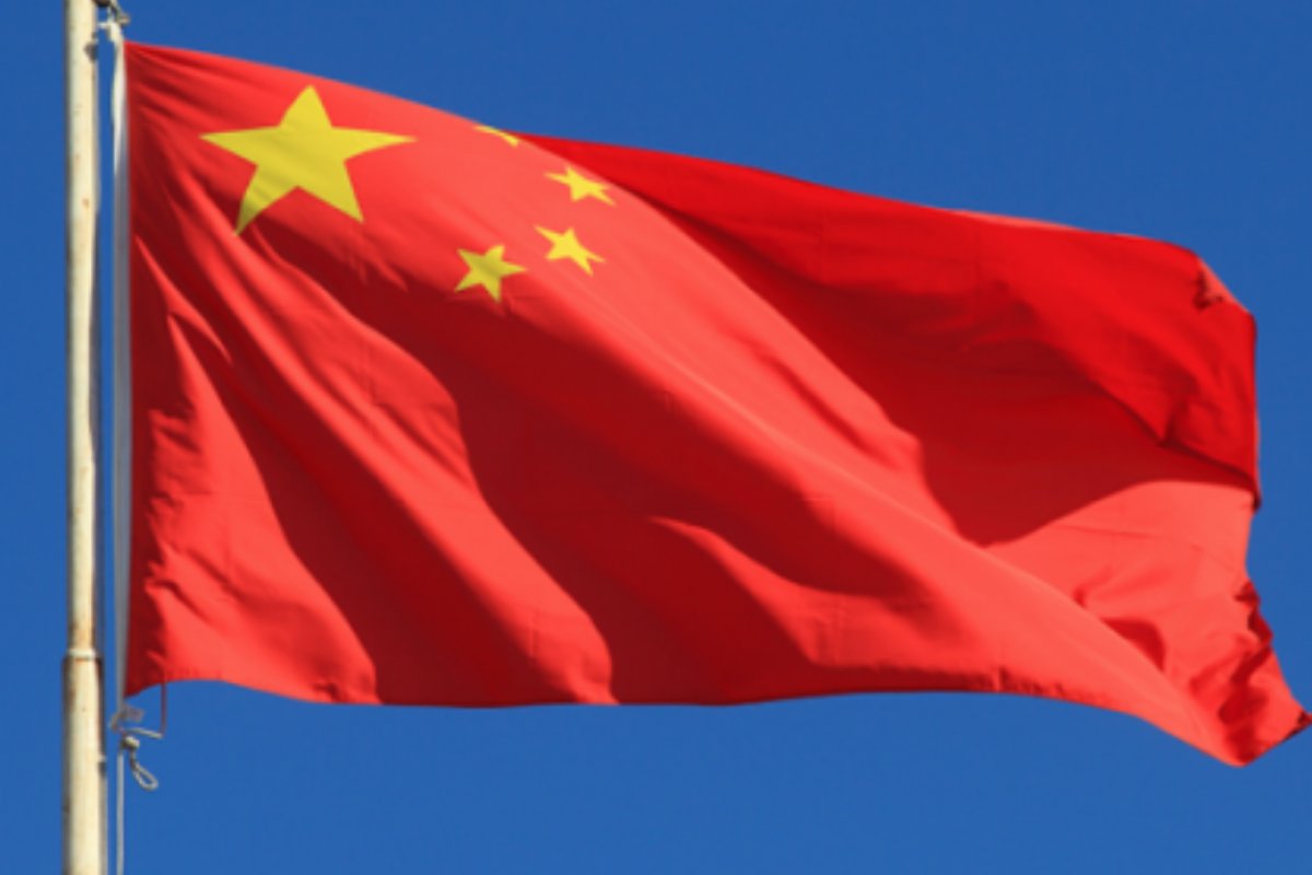 China sobrevoa Taiwan com 19 aviões militares após EUA aprovarem venda de armas à ilha