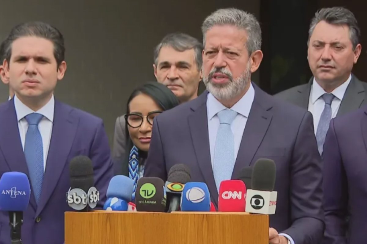 Lira oficializa apoio a Hugo Motta para eleição à presidência da Câmara