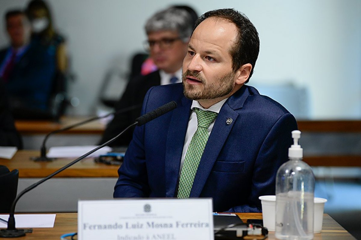 Aneel aponta "erro grosseiro" nas tarifas do Ministério de Minas e Energia