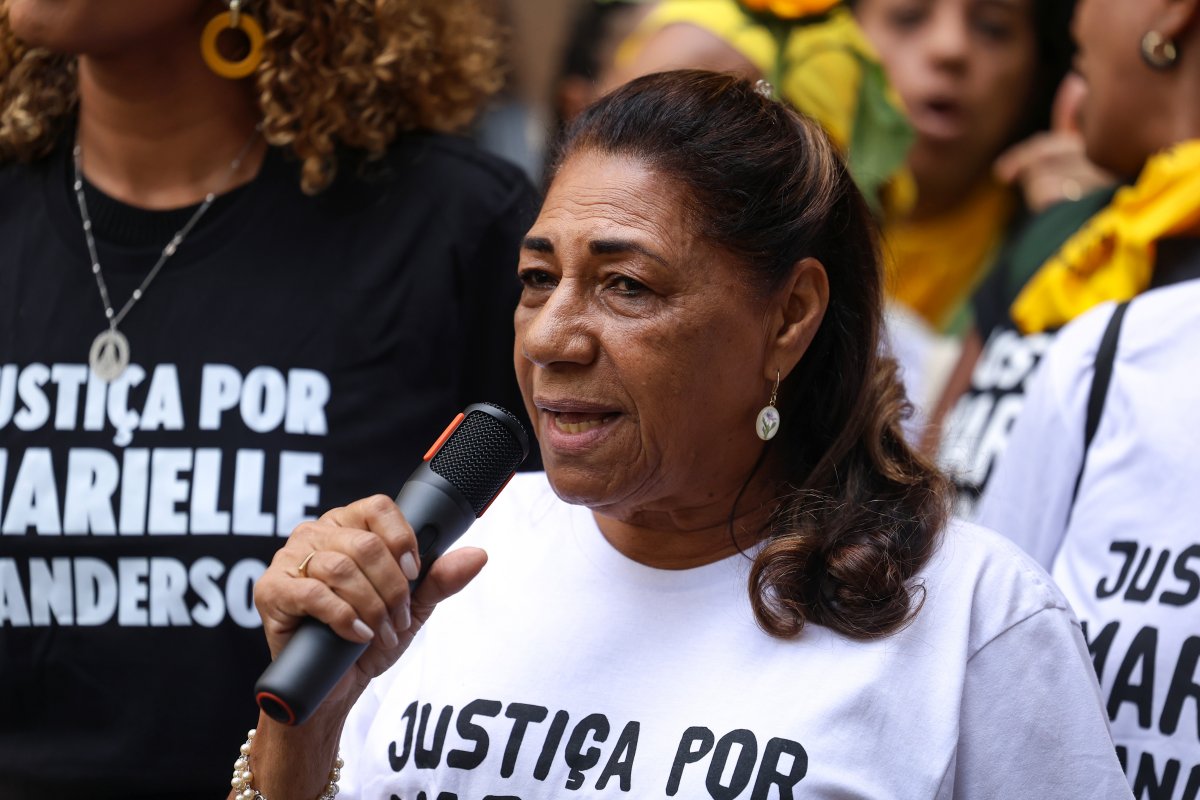 'Não tem como definir a minha dor', diz mãe de Marielle Franco durante julgamento