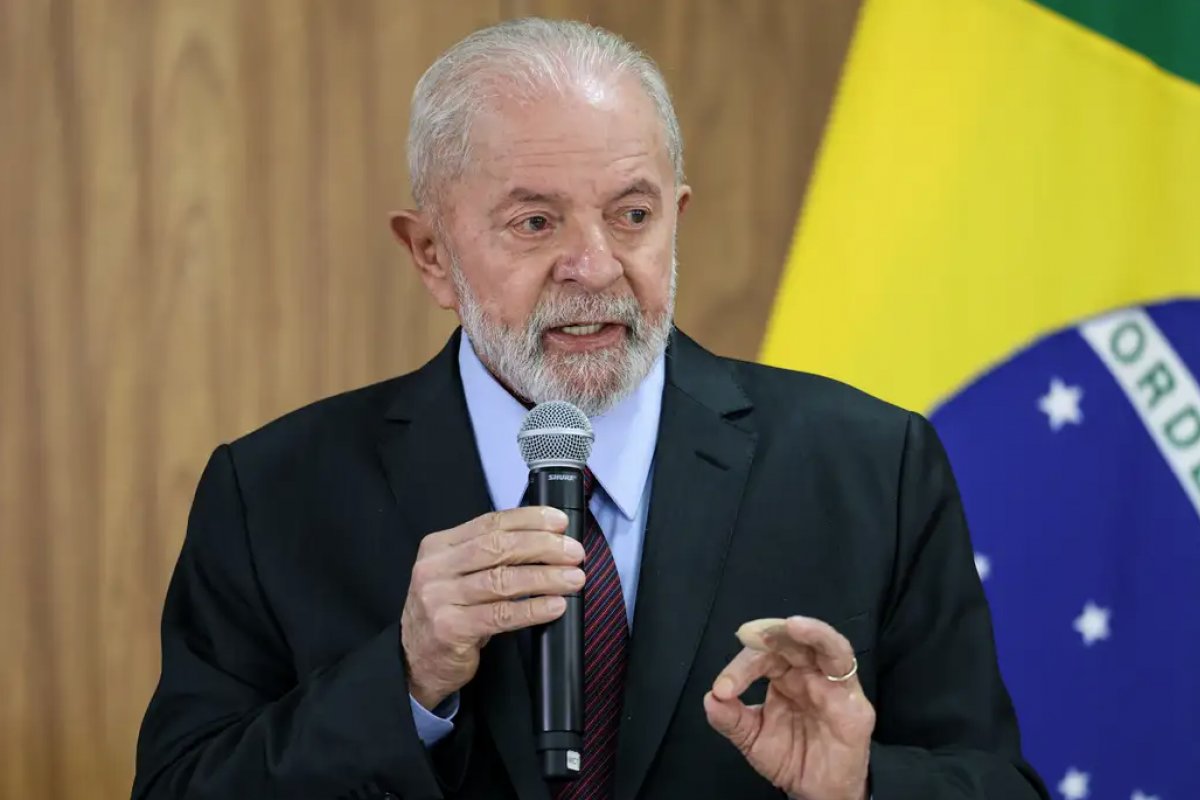 Governo Lula tem 39,8% de reprovação, diz Pesquisa Atlas/Bloomberg